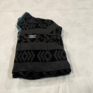 L.L bean Aztec print pullover black and gray size Large women